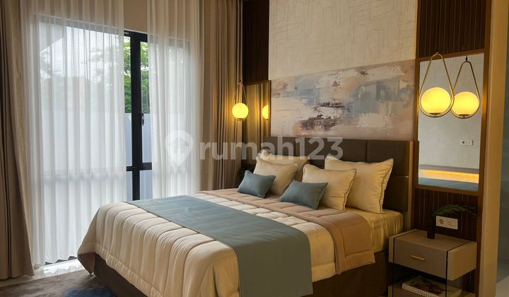 Rumah Graha Family Dekat Dian Istana Wiyung Pakuwon Mall Citraland 