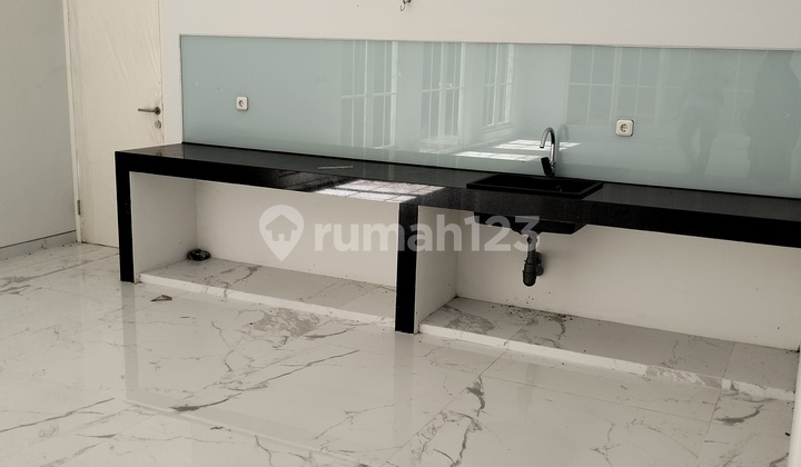 Rumah Graha Natura Dekat Citraland G Walk Dan Pakuwon Indah Lontar