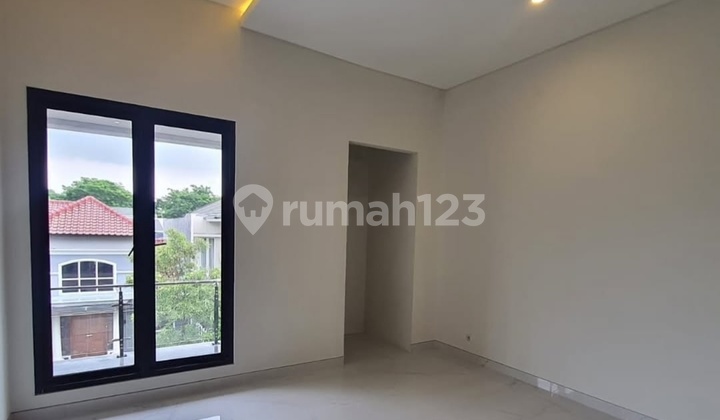 Rumah Modern Waterfront Bukit Golf Somerset Citraland Dekat Universitas Ciputra Pelican Hill Lontar Pakuwon Indah 2