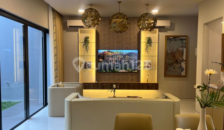 Rumah Graha Family Dekat Dian Istana Wiyung Pakuwon Mall Citraland 