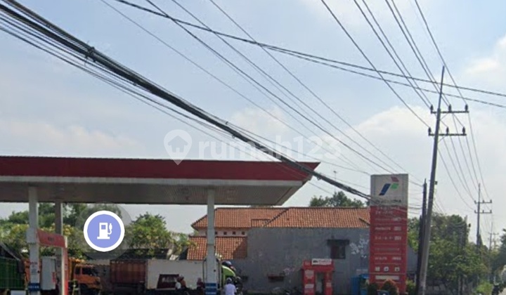 Mojokerto City Gas Station Brangkal Near Highway Mojokerto City Gas Station Brangkal Near Highway