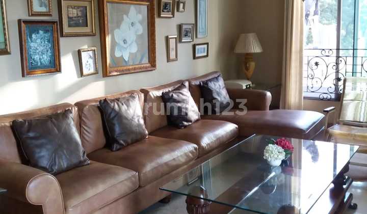 Apartemen 3 Kamar Tidur Furnished Bagus Graha Famili Dekat Wiyung Pakuwon Mall 1