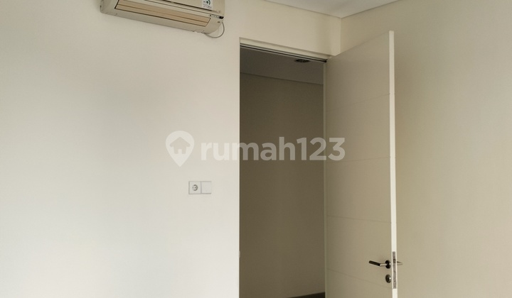 SHM House in Citraland International Village Near G Walk Ciputra Lontar School 2