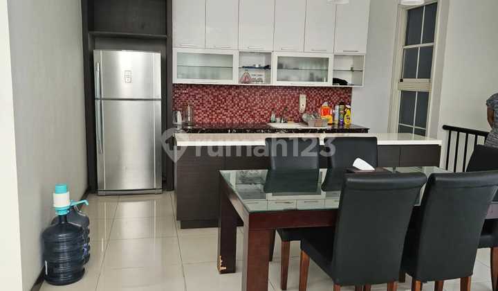 Rumah Minimalis Cittaland G Walk Dekat Graha Pakuwon Rumah Minimalis Cittaland G Walk Dekat Graha Pakuwon