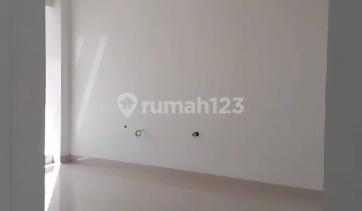 Rumah Citraland Puri Widya Utama Taman Gapura Dekat G Walk Sekolah Ciputra Pakuwon Indah Graha Family