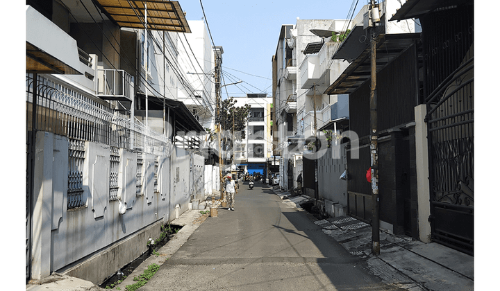 RUMAH DI TANJUNG DUREN DI JALAN LEGA DAN BEBAS BANJIR 2