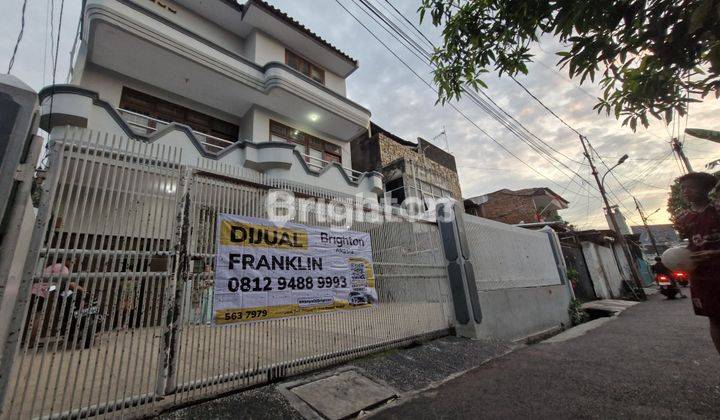 RUMAH DI KOTA JAKARTA BARAT HANYA 5 MENIT DARI GAJAH MADA 1