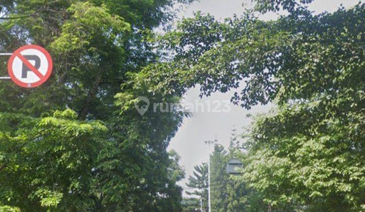 di Jl. Dipatiukur Bandung 1