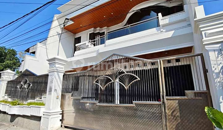 Rumah Mewah di Jalan Nangka Denpasar Rumah Mewah di Jalan Nangka Denpasar