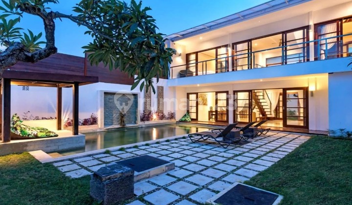 Freehold Beautiful Villa House Located on Jl Kunti 2 Seminyak Freehold Beautiful Villa House Located on Jl Kunti 2 Seminyak