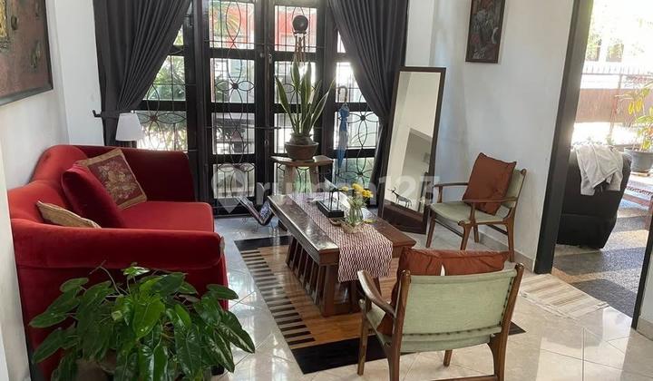 Dijual Rumah Lokasi Strategis Kerobokan, Kuta Utara, 2