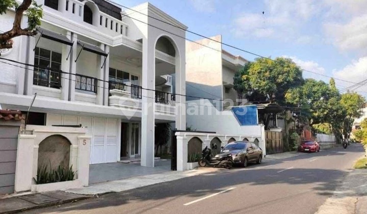 Rumah Megah Pusat Kota Gatsu Tengah Jalan 8 Meter 2