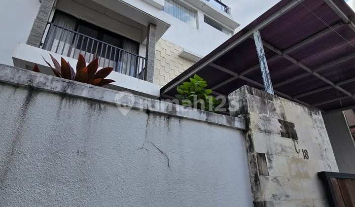 Dijual Rumah semi Villa di Canggu lingkungan wisata 2