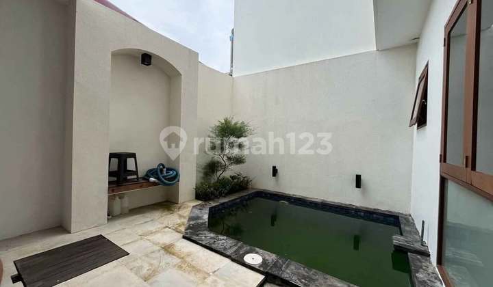 For rent: brand new semi-villa house in the Renon area, Central Denpasar.