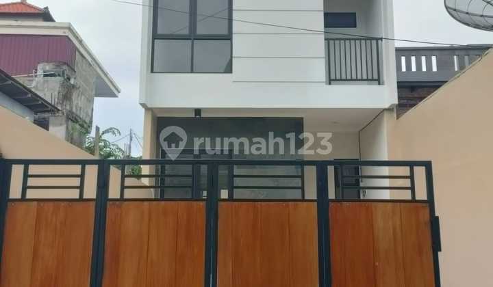 Dijual Rumah Baru Lantai 2 di Gunung Batukaru Monang Maning