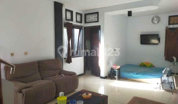 Di Jual Rumah Lantai2 Lokasi Mahendradata Gunung Talang Denpasar