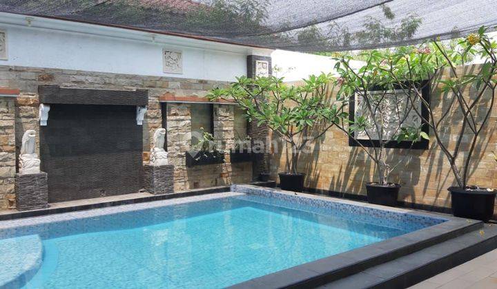 Rumah mewah  dengan kolam renang pribadi di lokasi ekslusif CBD Emerald mansion Lippo Cikarang 1