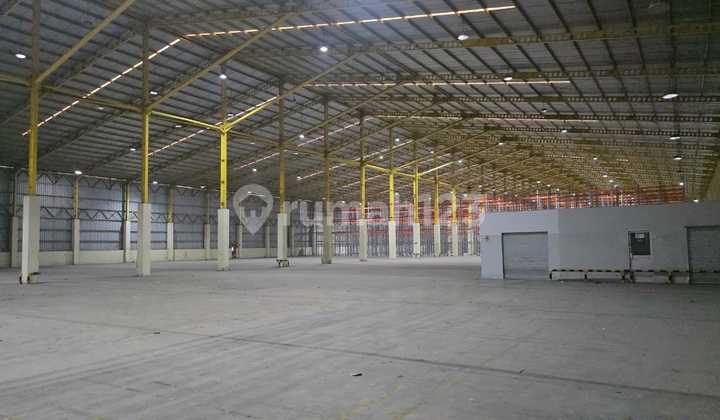 For Sale Factory Warehouse on the Provincial Roadside in Cikarang Area, Building Area 1.1ha
