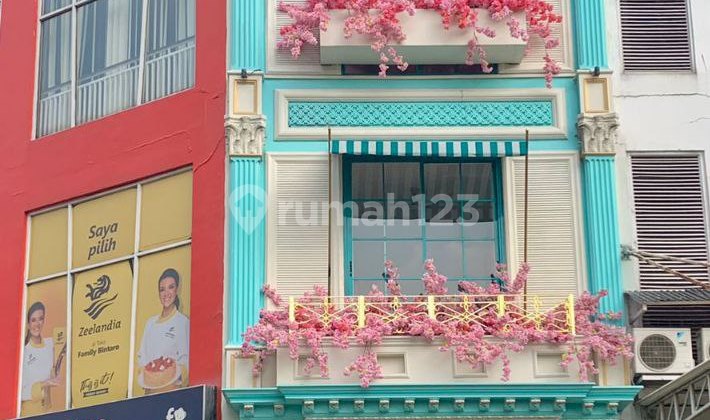 Ruko Strategis The Parisian Bintaro, 4 Lantai + Rooftop Ruko Strategis The Parisian Bintaro, 4 Lantai + Rooftop