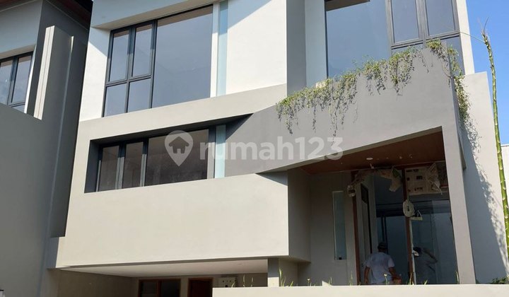 Rumah Mewah Modern di Cilandak, Jakarta Selatan-Komplek Eksklusif