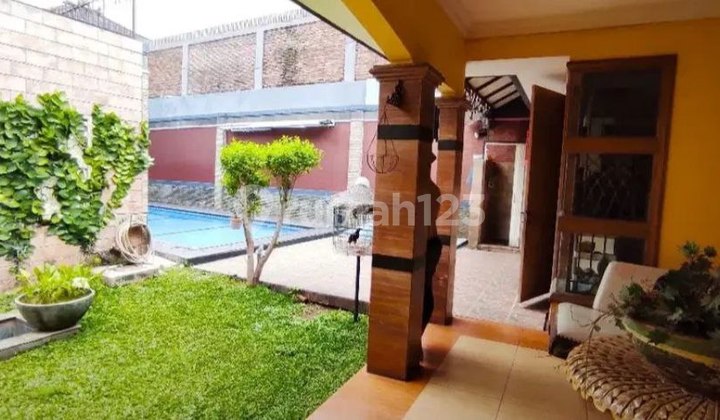 Rumah Mewah 2 Lantai Hunian Ekslusif di Jatipadang SHM 2