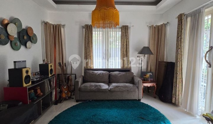 Rumah 3 Lantai Pondok Indah Dekat Mall Rooftop SHM