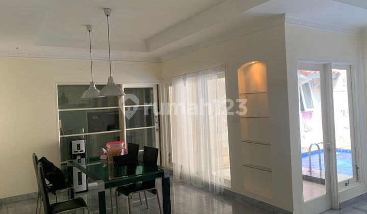 Rumah Nyaman Bona Indah Jaksel, Kolam Renang & Strategis