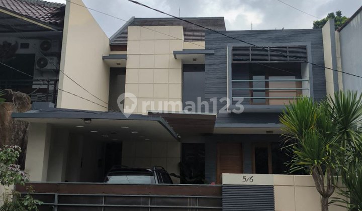 Hunian Nyaman di Lebak Bulus Rumah 2 Lantai SHM-Lokasi Strategis