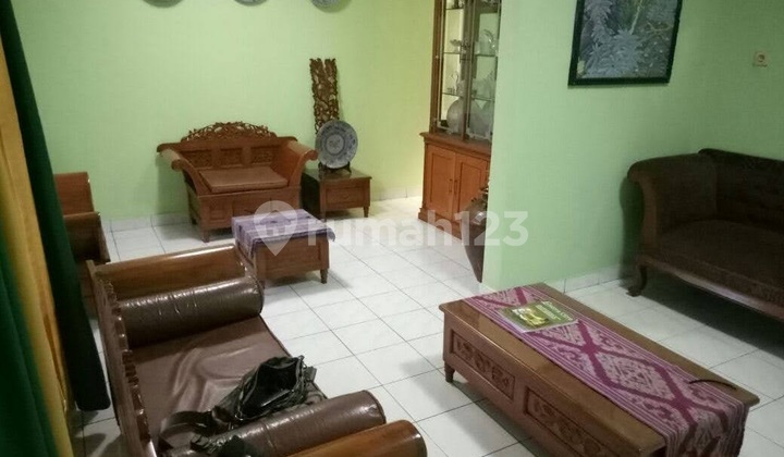 Wide yard cheap house in a complex in Ciputat. 2