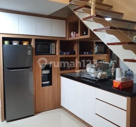 Unit 2 Br Furnished Denver Apartment Universitas Ciputra Citraland, Surabaya Barat. Dekat Tower Cornell - Berkeley, Hokky Buah Supermarket, Cluster Waterfront - Esplanade, Ciputra Hospital, Dll. 2