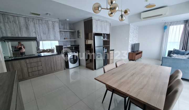Unit 3 Bedrooms (3 Br) Furnished La Riz Mansion Apartment Pakuwon Mall - Pakuwon Indah Surabaya Dekat La Viz - Orchard - Tanglin - Anderson - Benson Apartment. Connecting To Pakuwon Mall. 2