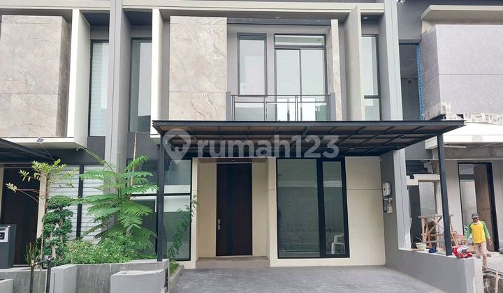 Rumah Baru 2 Lantai Citraland, Surabaya. Cluster Terbaru Distric 9, Dekat Komersial Area Raya Telaga Utama - Telaga Mas - Niaga Gapura Gwalk Citraland, Sekolah Mimi - Ciputra, Dll. Dekat Perumahan Pakuwon Indah - Graha Famili - Wisata Bukit Mas, Dll.