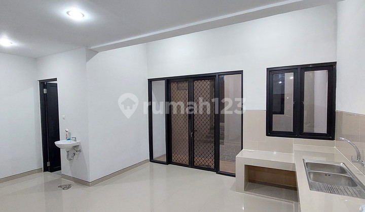 Rumah Baru 2 Lantai Pantai Mentari Dekat Kenjeran