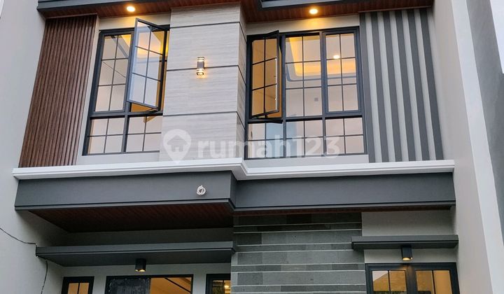 Rumah Baru 2 Lantai Galaxi Bumi Permai ( Araya 2 ), Surabaya Timur. Dekat Merr - Galaxy Mall - Dharmahusada Indah - Kertajaya Indah - Pakuwon City - Kampus Its, Dll.