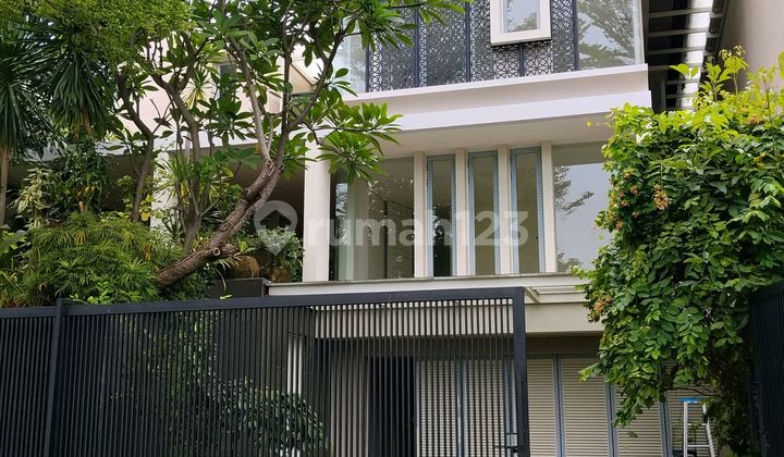 Rumah Mewah 3 Lantai Grand Peninsula Park, Dharmahusada Indah, Surabaya Timur. Dekat Raya Merr Dharmahusada Indah - Galaxy Mall - Kertajaya Indah - Kampus Unair C - Pakuwon City, Dll. Rumah Mewah 3 Lantai Grand Peninsula Park, Dharmahusada Indah, Surabaya Timur. Dekat Raya Merr Dharmahusada Indah - Galaxy Mall - Kertajaya Indah - Kampus Unair C - Pakuwon City, Dll.