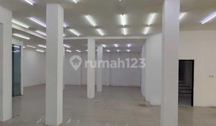 For Rent: 10 Meter Wide Shop House on H.R. Muhammad Main Road, West Surabaya. Close to Mayjend Sungkono Main Road - Satellite Toll Road - Darmo Permai - Kupang Indah, etc. 2