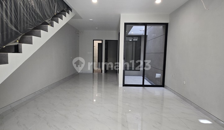 2-Story New House in Baruk Utara, Merr Rungkut, East Surabaya. Close to Rungkut Madya - Panjang Jiwo - Tenggilis - Nginden - Jemursari, etc. 2