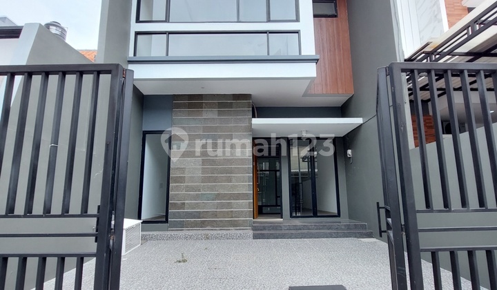 Dijual Rumah Baru 2 Lantai Klampis Semolo, Surabaya Timur. Strategis Dekat Raya Merr Dharmahusada Indah - Kertajaya Indah - Hokky Buah Supermarket - Galaxy Mall - Kampus Its - Kampus Unair - Manyar Kertoarjo - Klampis Jaya, Dll. Dijual Rumah Baru 2 Lantai Klampis Semolo, Surabaya Timur. Strategis Dekat Raya Merr Dharmahusada Indah - Kertajaya Indah - Hokky Buah Supermarket - Galaxy Mall - Kampus Its - Kampus Unair - Manyar Kertoarjo - Klampis Jaya, Dll.