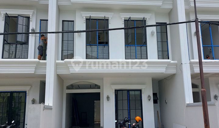 Rumah Baru 2 Lantai Dharmahusada Indah, Surabaya Timur. Dekat Raya Dharmahusada - Kertajaya Indah - Manyar Kertoarjo - Merr Dharmahusada - Galaxy Mall - Kampus Unair - Kampus Its, Dll. 1
