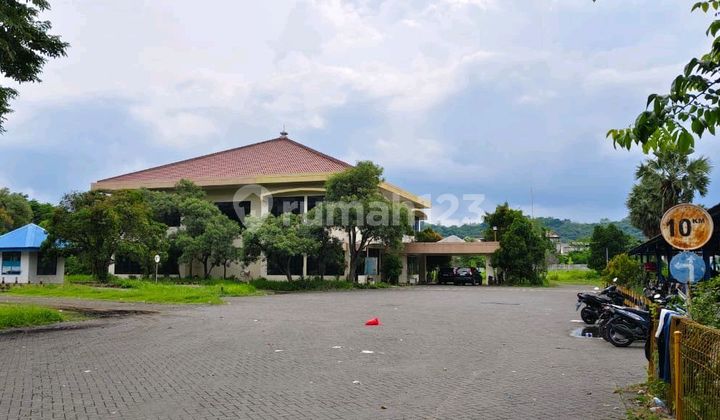 Gresik Kebomas Industrial Estate Land Plot, East Java.
Near Kebomas Toll Gate - Roundabout (Surabaya - Gresik, Mojokerto - Manyar), Dr. Wahidin Sudirohusodo Road - Roomo Road - Sukomulyo Road - Governor Suryo Road, etc.