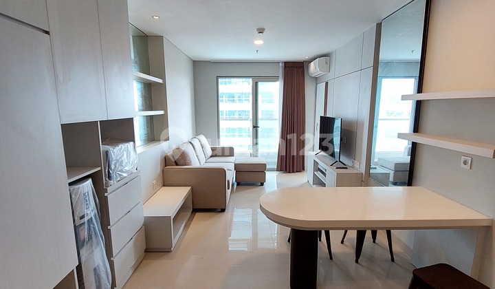 Unit 2 Bedrooms ( 2 Br ) Full Furnished Praxis Apartment, Surabaya Pusat.strategis Pusat Kota Dekat Perkantoran Raya Panglima Sudirman, Basuki Rahmat, Raya Darmo, Rs Siloam, Raya Gubeng, Dll. 2