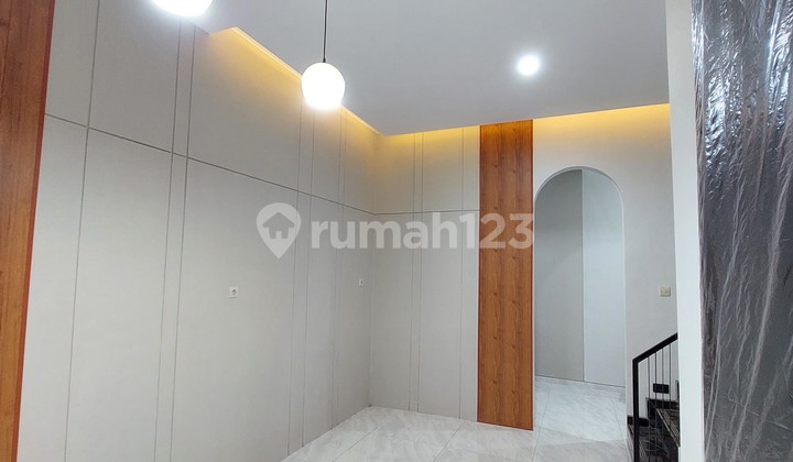 Rumah Baru 2 Lantai Perumahan Wisma Mukti - Klampis Anom, Surabaya Timur. Dekat Raya Merr - Klampis Jaya - Kertajaya Indah - Dharmahusada Indah - Arief Rahman Hakim - Galaxy Mall - Kampus Its - Nginden - Manyar - Pakuwon City - Galaxi Bumi Permai ( Araya  2
