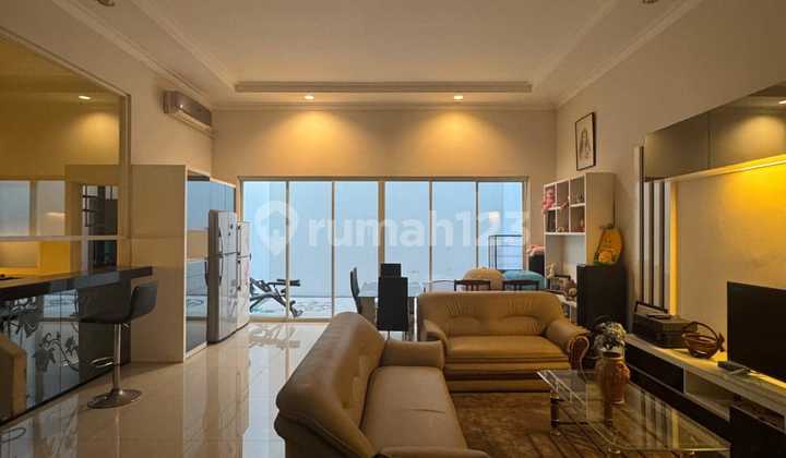 Rumah 2 Lantai Siap Huni Galaxi Bumi Permai 1 ( Araya 1 / Araya I ), Surabaya Timur. Kondisi Rumah Terawat Mulus Siap Huni. Row Jalan Lebar 3 Mobil. Dekat Puri Galaxy, Raya Merr - Kertajaya Indah - Dharmahusada Indah - Arief Rahman Hakim, Galaxy Mall, Kam 2