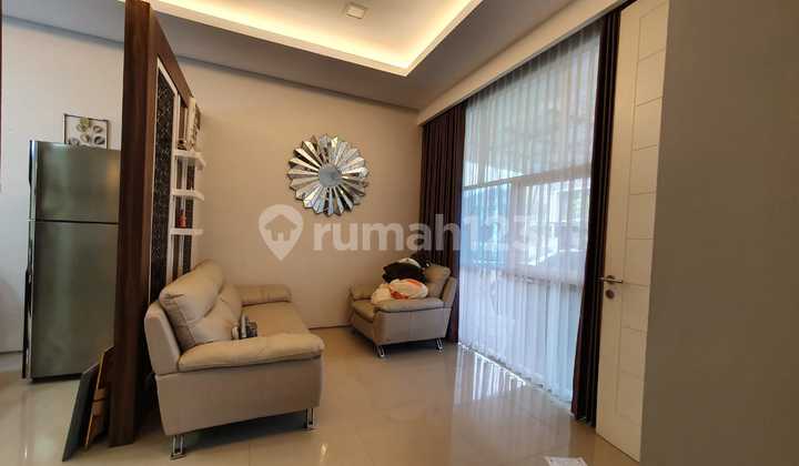 2-Story House Ready to Occupy Royal Residence, Wiyung, West Surabaya. Near Bukit Mas Tourism Housing - Graha Sampurna - Citraland - Pakuwon Indah - Graha Famili - Dian Istana - Darmo Permai, Pakuwon Mall, Wiyung Main Road, etc. 2