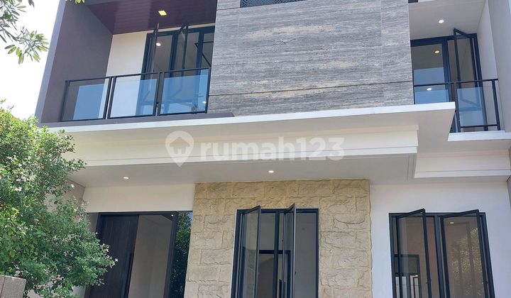 New 2-Story House in Citraland Surabaya