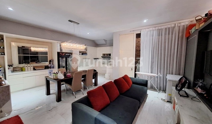Rumah 2 Lantai Pakuwon City Palm Beach, Cluster Malibu Beach, Surabaya Timur. Dekat Cluster San Diego, Kawasan Grand Island, Puri Galaxy, Araya 1 / Araya I, Kertajaya Indah, Dharmahusada Indah, Babatan Pantai, The Grand Kenjeran, Mulyosari, Sutorejo, Dll. Rumah 2 Lantai Pakuwon City Palm Beach, Cluster Malibu Beach, Surabaya Timur. Dekat Cluster San Diego, Kawasan Grand Island, Puri Galaxy, Araya 1 / Araya I, Kertajaya Indah, Dharmahusada Indah, Babatan Pantai, The Grand Kenjeran, Mulyosari, Sutorejo, Dll.