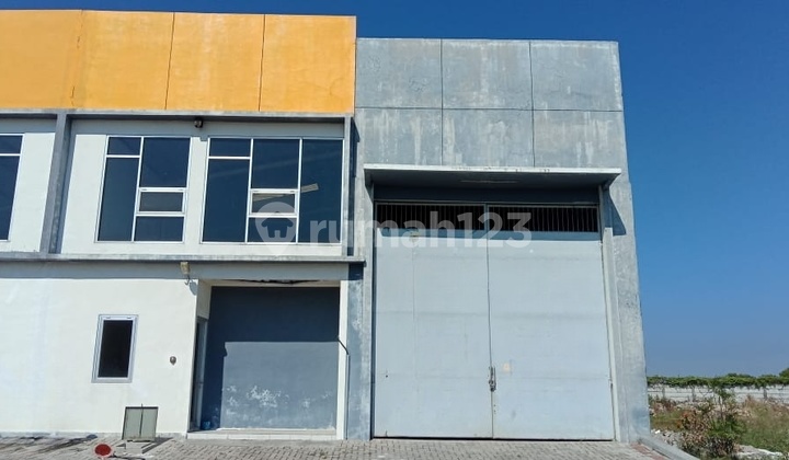 Gudang Dascoland, Kec. Manyar, Gresik. Strategis Dekat Kawasan Industri Jiipe Gresik - Tol Manyar ( Surabaya - Gresik ) - Kawasan Industri Maspion, Dll.