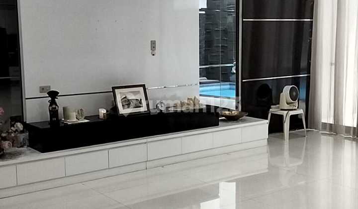 Rumah Mewah 2 Lantai Graha Famili - Swimming Pool, Surabaya Barat. Dekat Citraland - Pakuwon Indah - Bukit Darmo Golf - Dian Istana - Royal Residence - Darmo Permai - Wiyung - Wisata Bukit Mas, Dll. 2