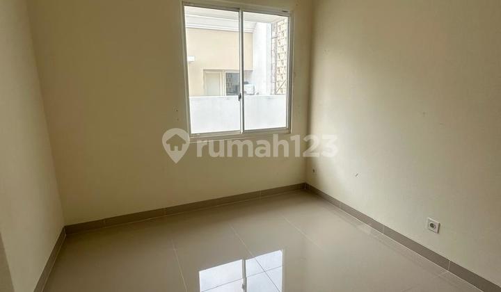 Rarely available for rent, quick move-in Flaminggo cluster house Caribbean The Spring Summarecon Gading Serpong, already equipped with a neat kitchen set. Rarely available for rent, quick move-in Flaminggo cluster house Caribbean The Spring Summarecon Gading Serpong, already equipped with a neat kitchen set.