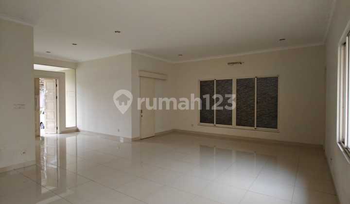 For rent fast 12-meter wide house in Goldfinch cluster, The Spring Summarecon Gading Serpong, unfurnished For rent fast 12-meter wide house in Goldfinch cluster, The Spring Summarecon Gading Serpong, unfurnished
